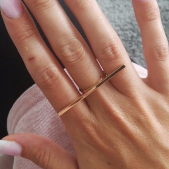 LONG GOLD BAR BOHO RING - Picture 3 of 3